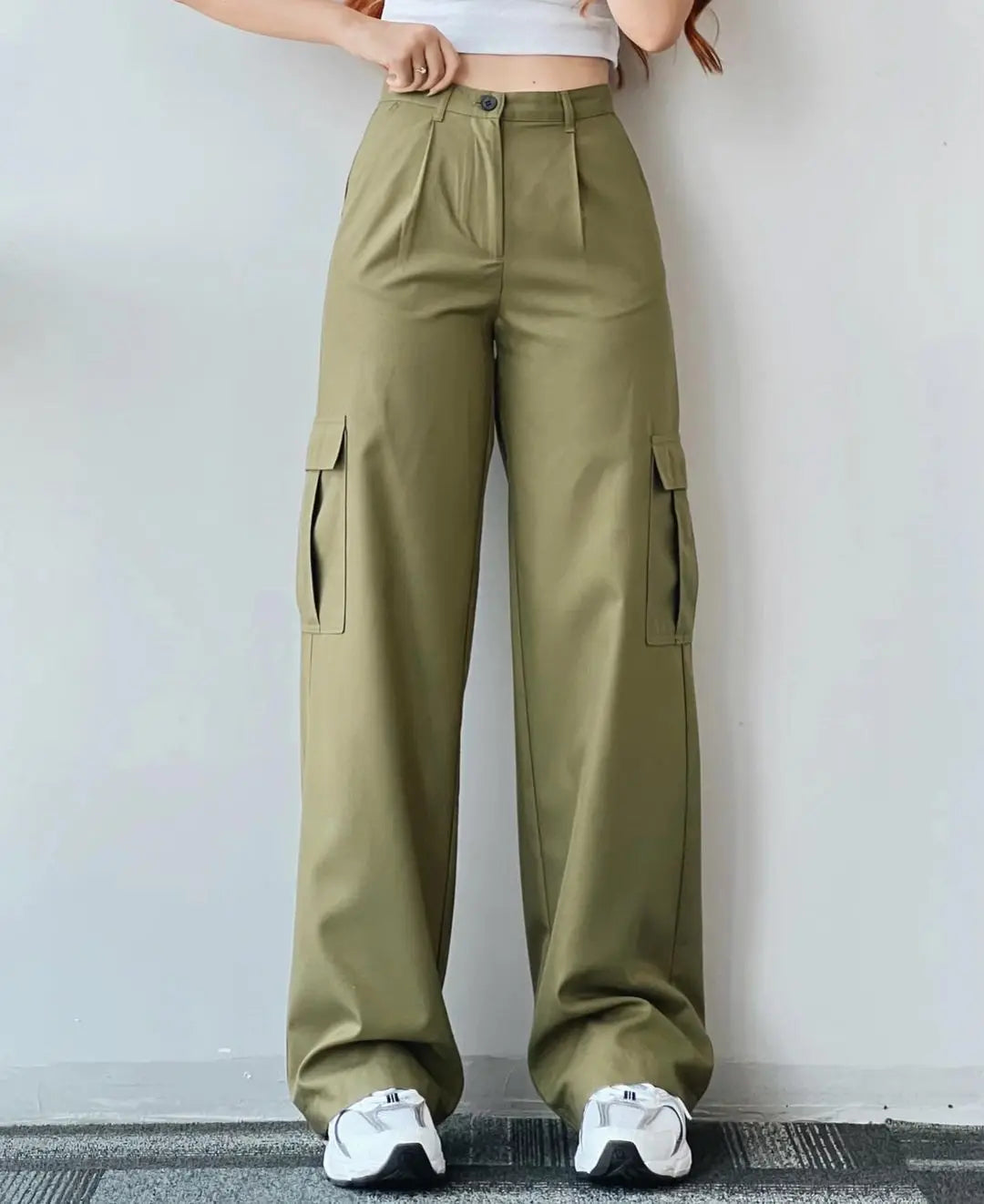Talia Wide-Leg Cargo Pants