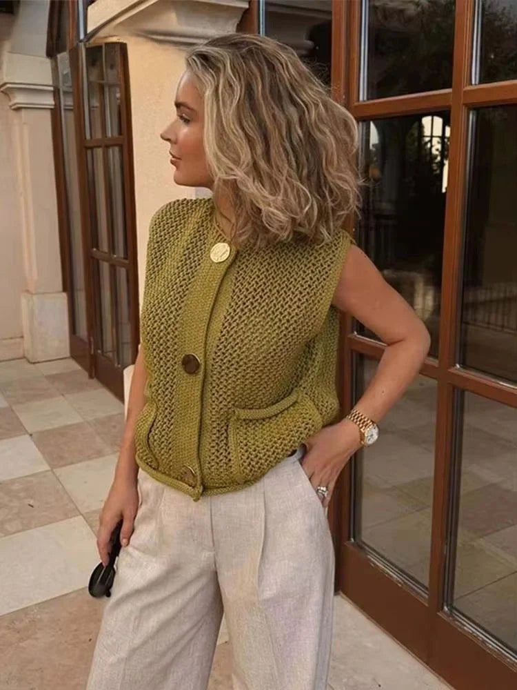 Asta Chunky Knit Buttoned Vest